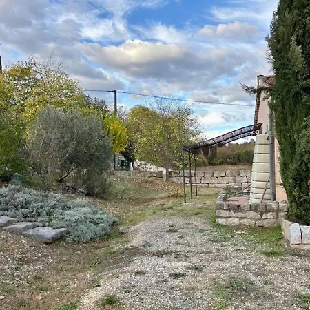 Aux Etoiles Villa *