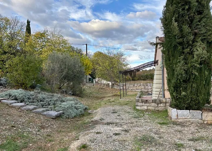 Aux Etoiles Villa *