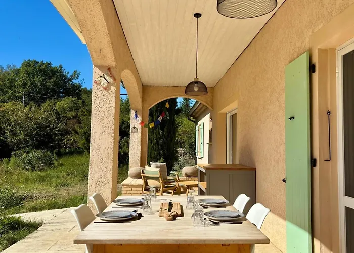 Aux Etoiles Villa *